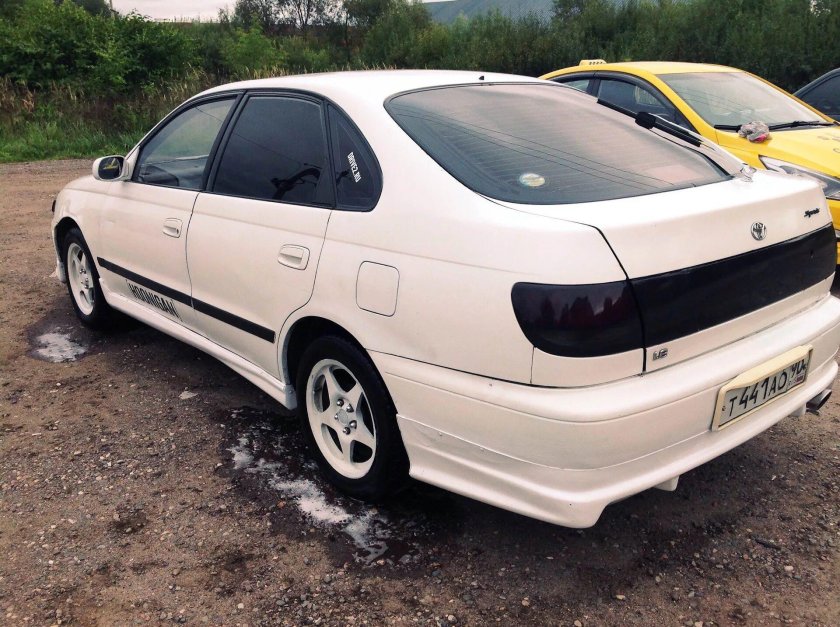 Тойота корона SF