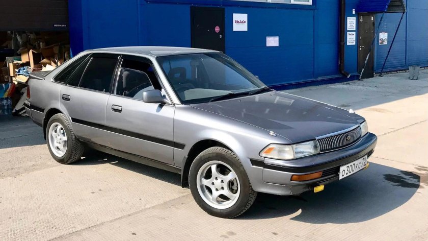 Toyota Corona 8 поколение