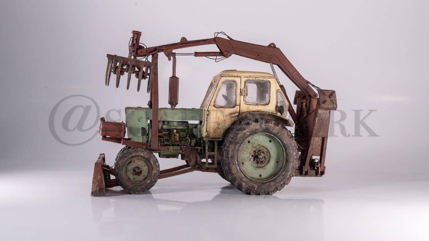 Грейферный погрузчик на базе ЮМЗ