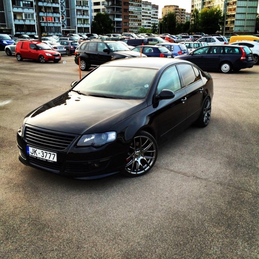 Volkswagen Passat b6 Black