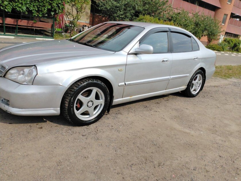 Дэу Магнус 2000 серебристый