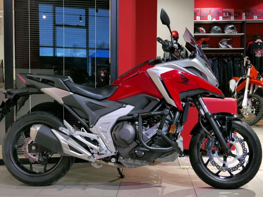 Мотоцикл Honda от 3000000