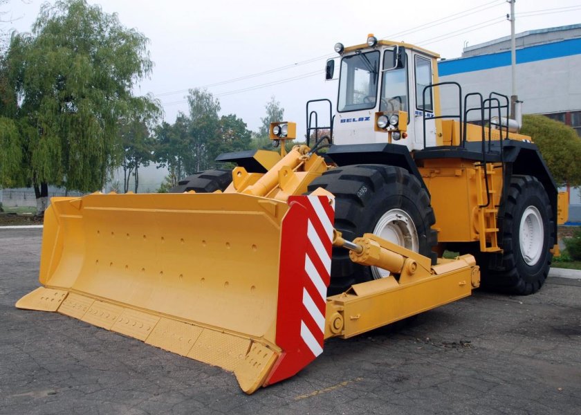 Погрузчик БЕЛАЗ 7822