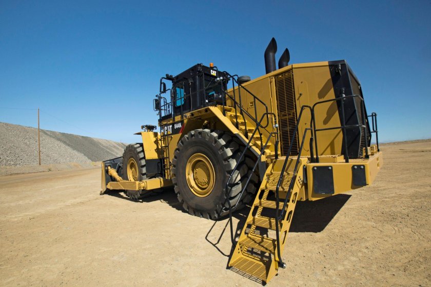 Колесный бульдозер кат 844