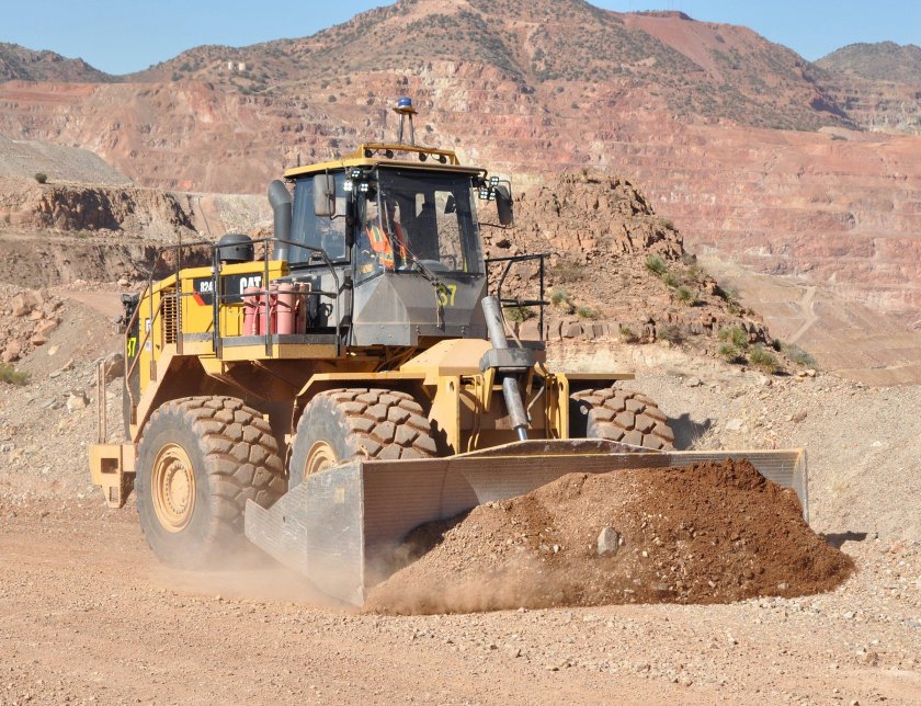 Катерпиллер 834 бульдозер