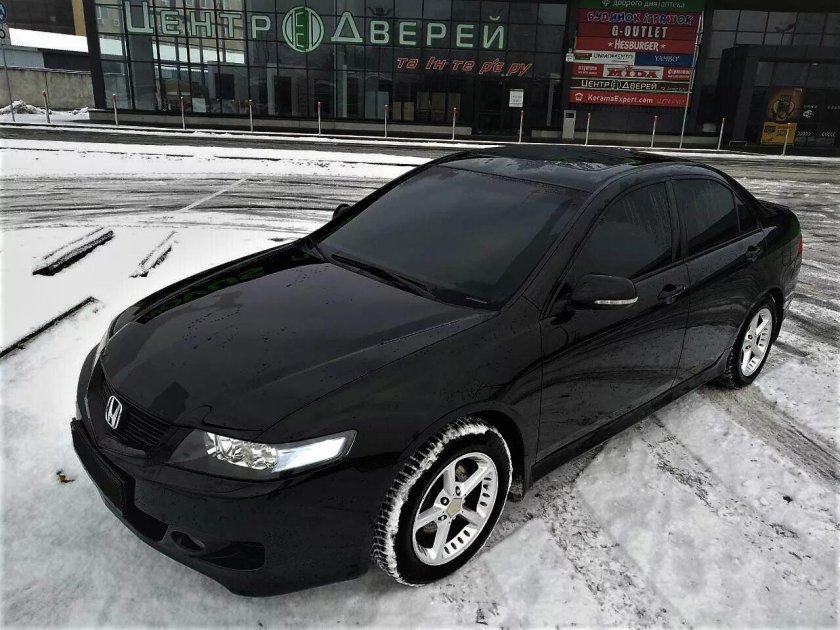 Хонда Аккорд 7 черный тонированный