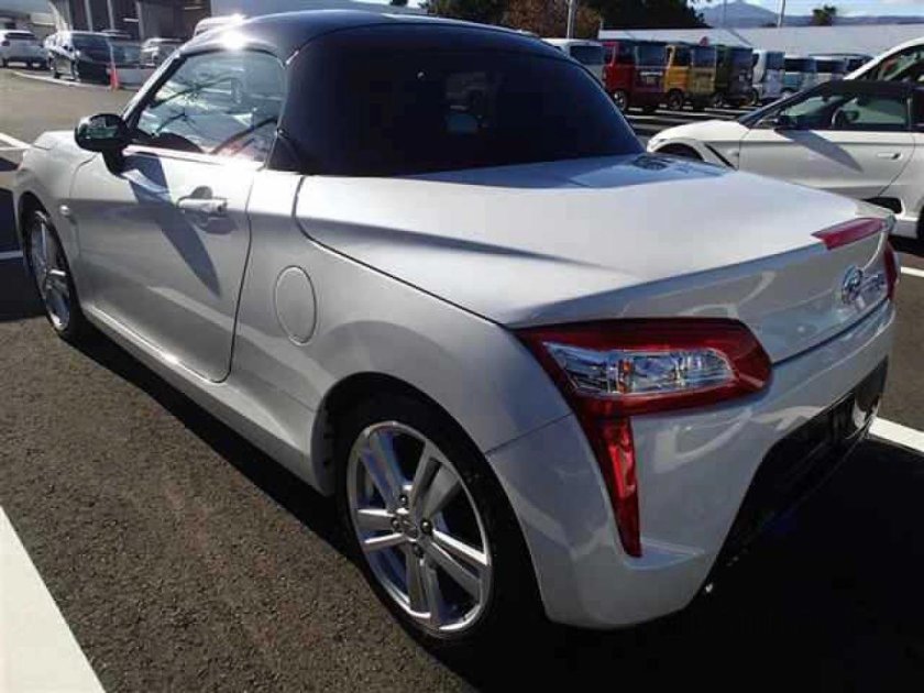 Автомобиль во