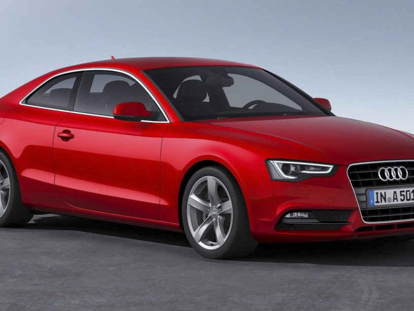 Audi a5 Coupe красная