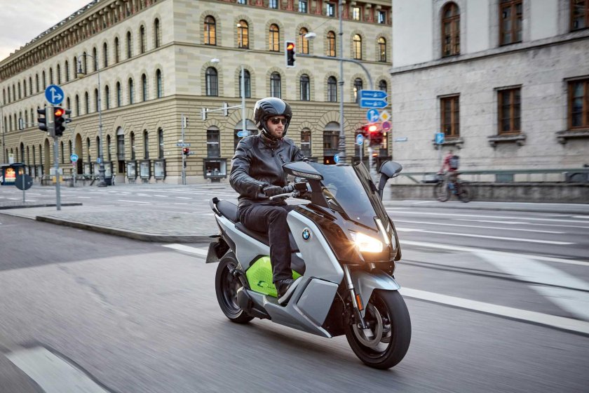 Скутер BMW C Evolution