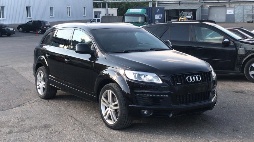 Audi q7 2012 Black