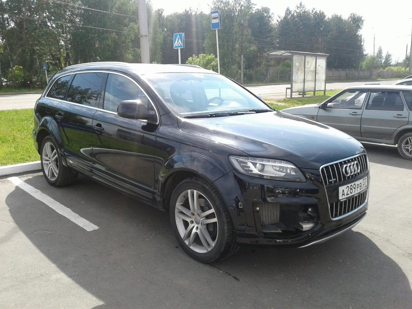 Audi q7 Black