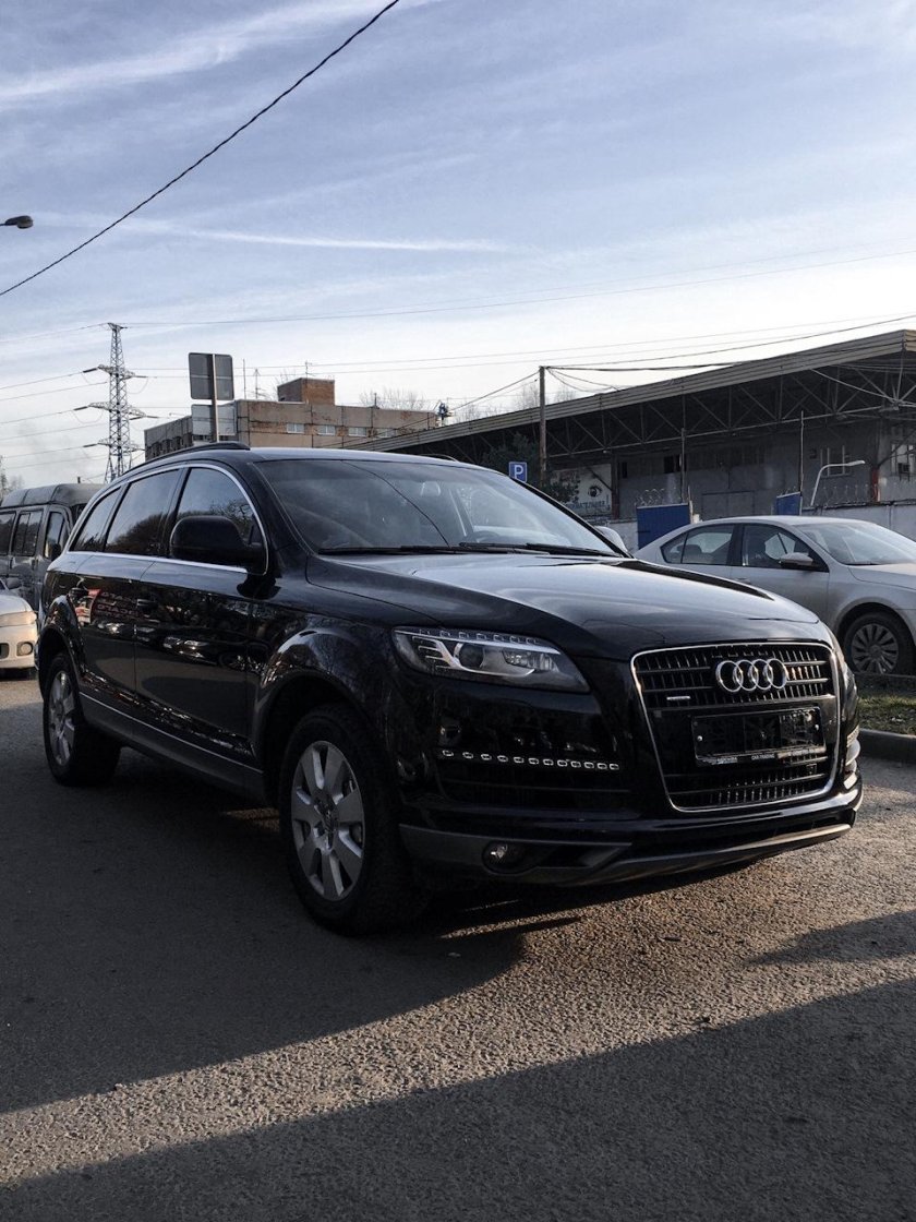 Ауди q7 черная