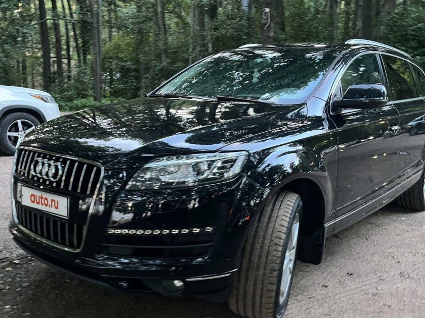 Ауди q7 черный 2012