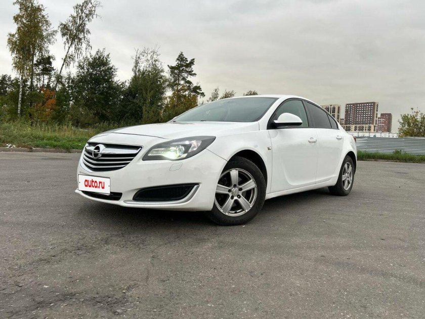 Опель инсигния 2014