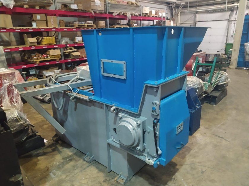 Шредер одновальный PZO SHR 600 n22