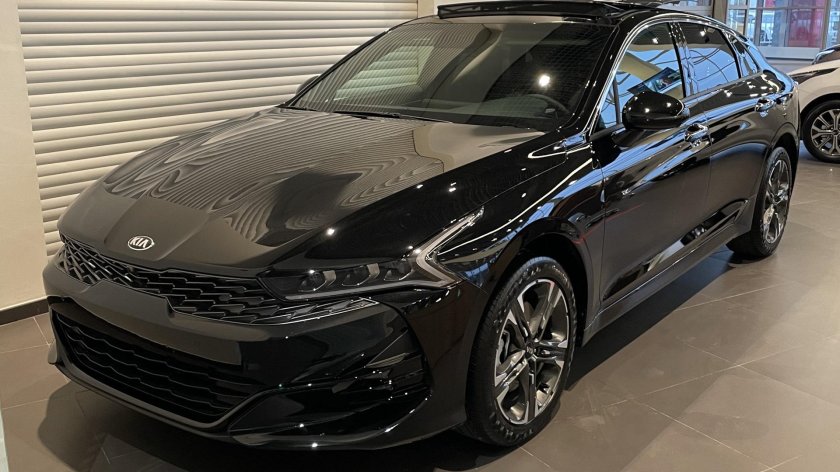 Kia k5 2022 черная