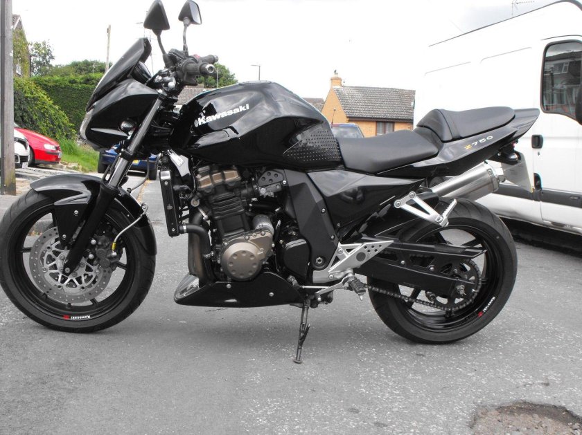 Kawasaki z750s