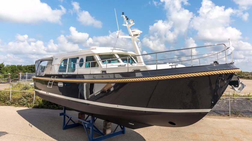 Яхта Linssen
