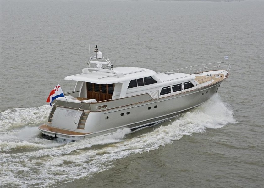 Моторная яхта Mulder 68