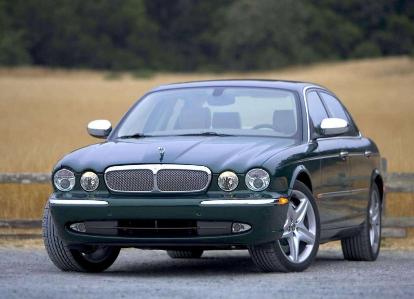 Ягуар XJ 2003