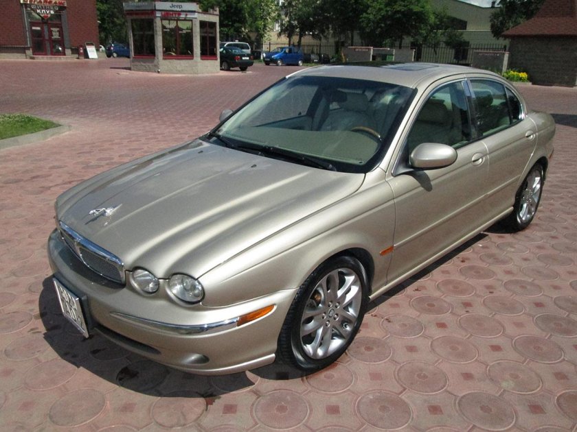 Ягуар х тайп 2012