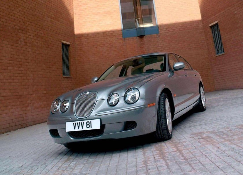 Jaguar s Type 2005