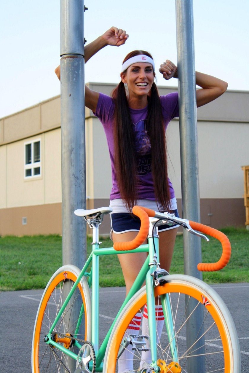 Девушка фиксая