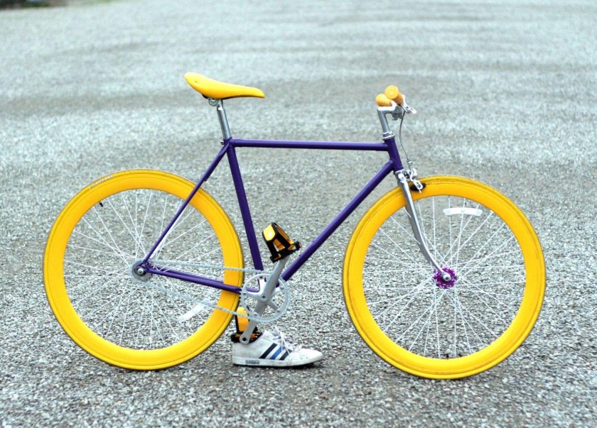 Велосипед с тонкими колесами