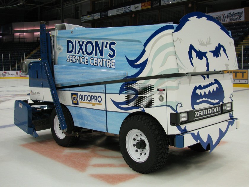 Ледовый комбайн Замбони