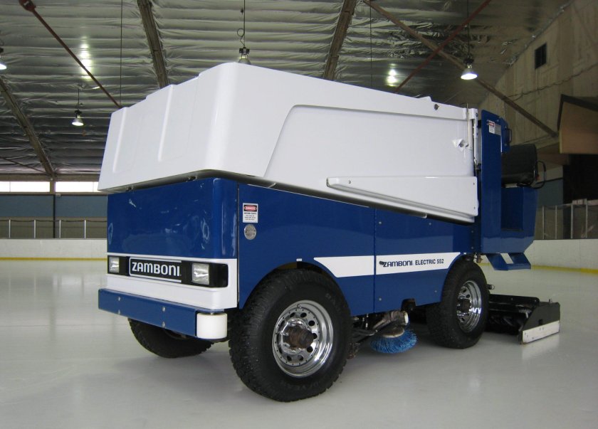 Zamboni заливочная машина