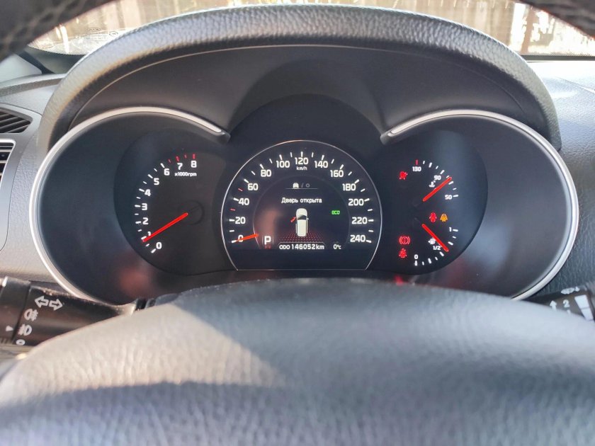 Kia Sorento XM FL приборка