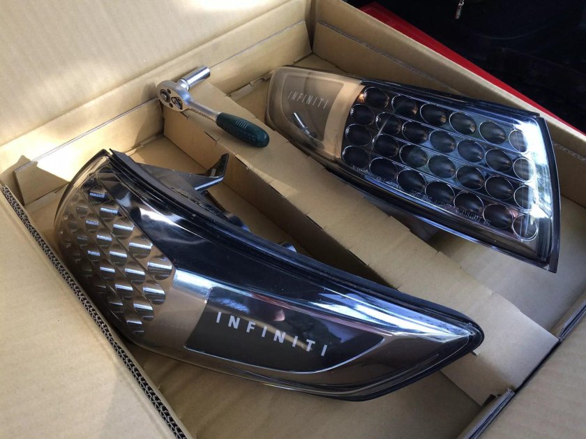 Задние фонари Инфинити fx35