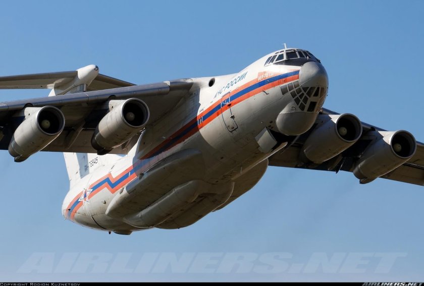 Самолёт ил-76тд МЧС России