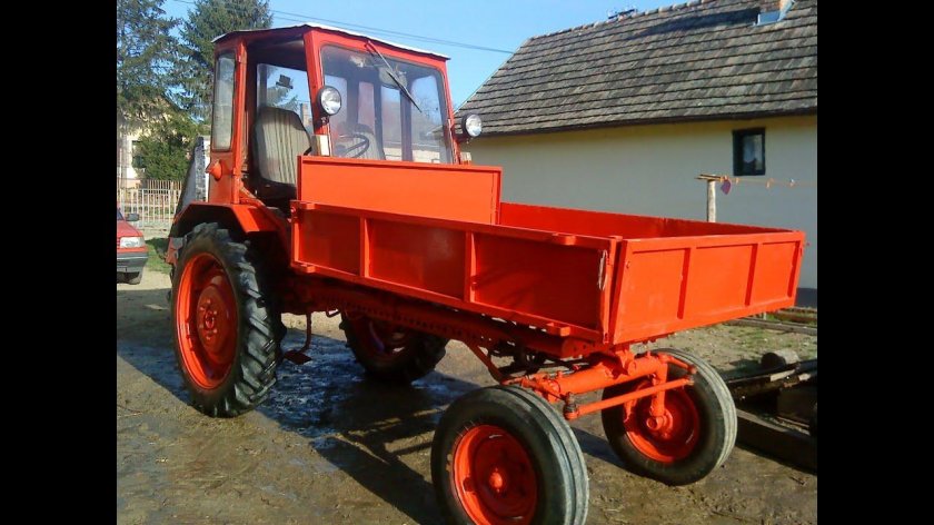 Трактор шассик т-16