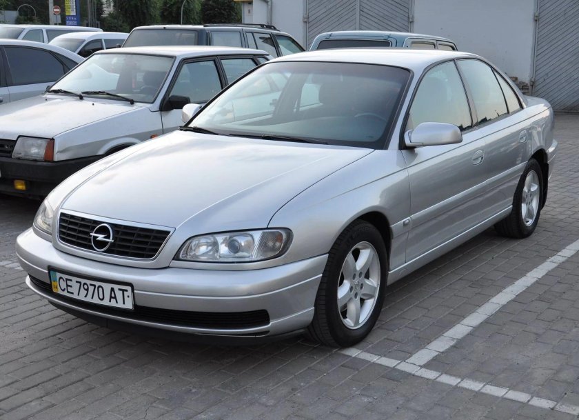 Opel Omega 2004