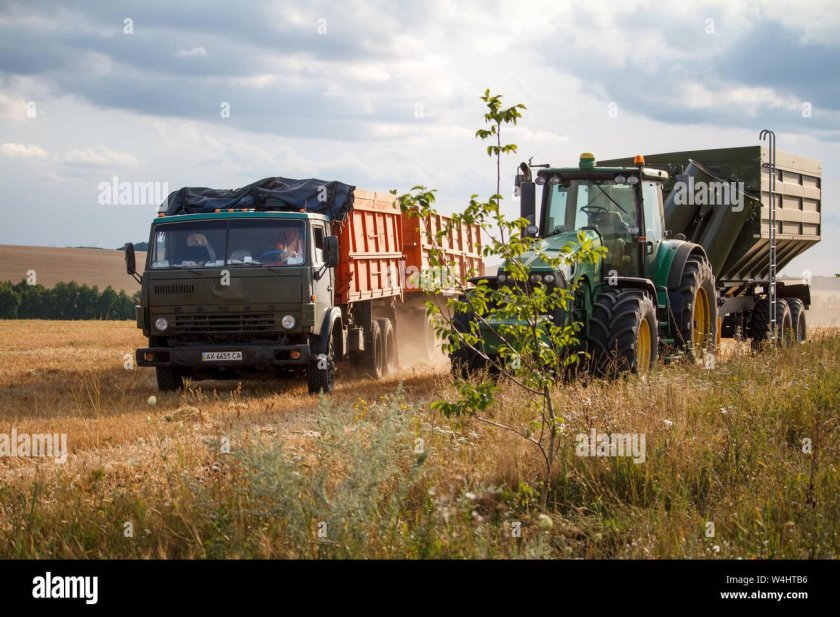 Трактор КАМАЗ