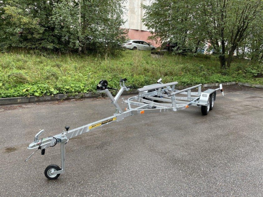 Лодочный прицеп лав 81014