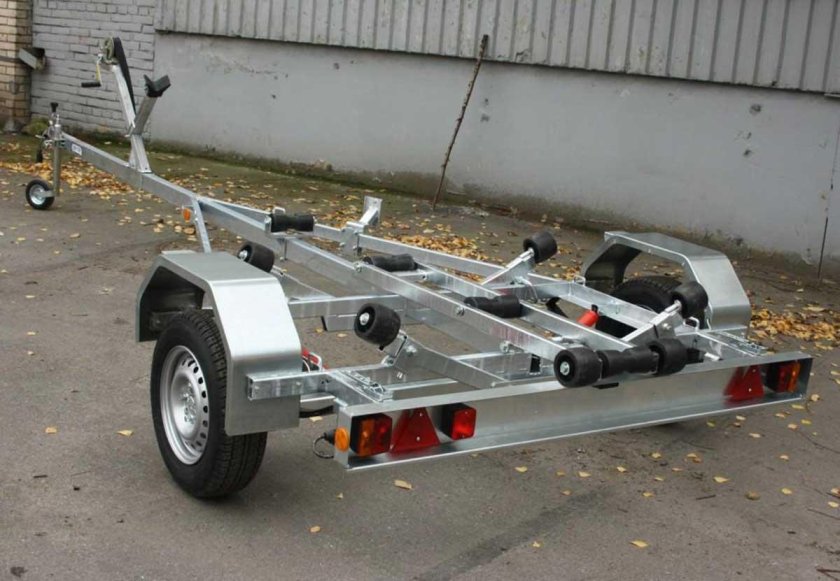 Прицеп лав 81014