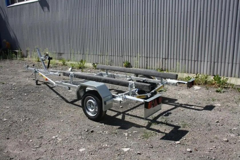 Прицеп лав 81015вс