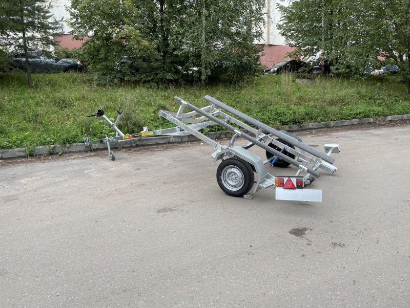 Прицеп лав 81014