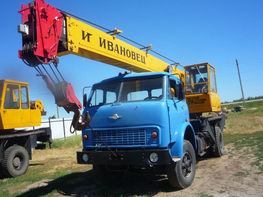 МАЗ 500 автокран