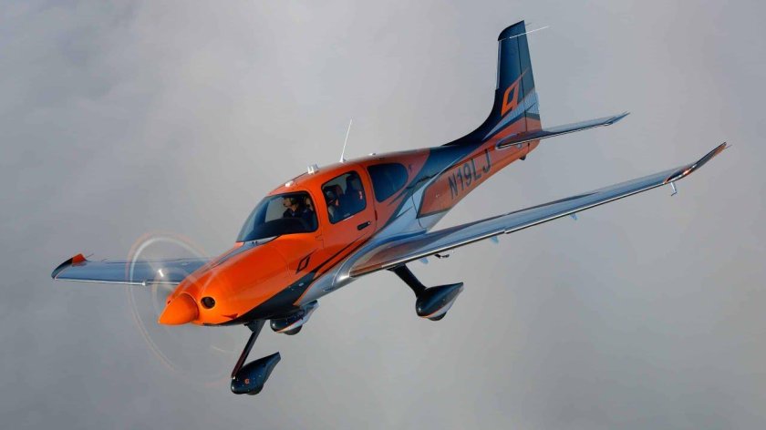 Cirrus sr22