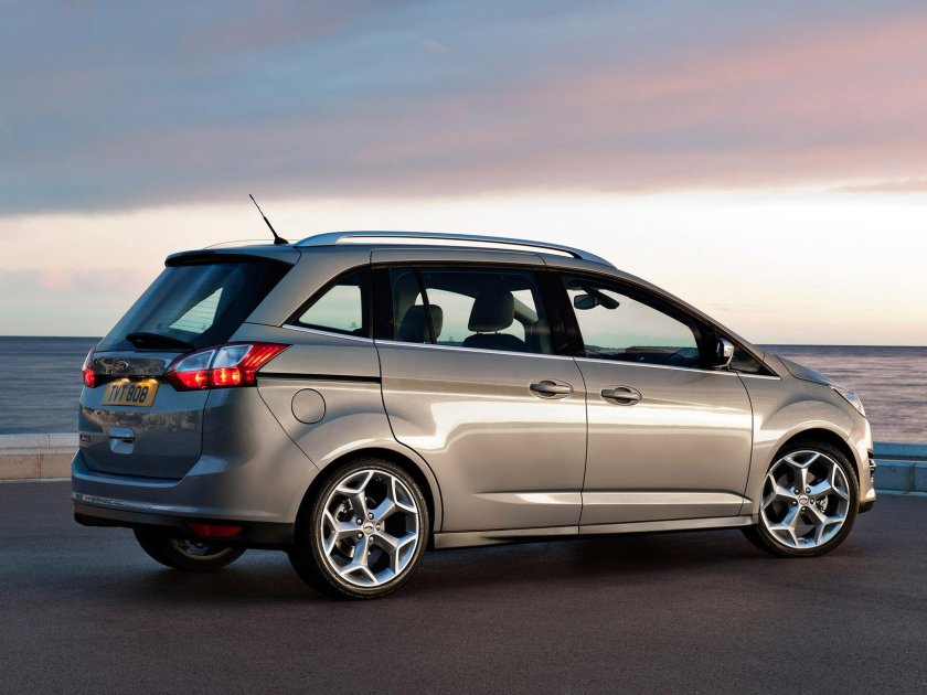 Ford Grand c-Max, 2010