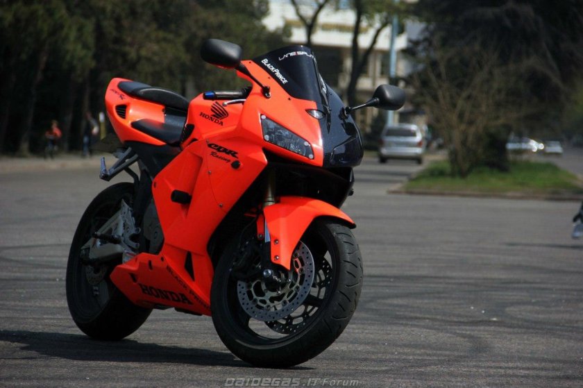 Надписи на мотоцикл