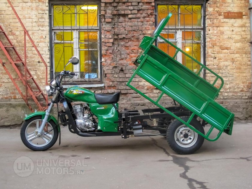Трицикл Десна 200