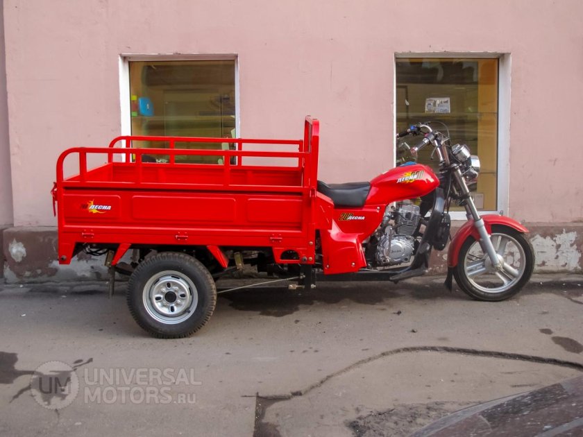 Мотороллер Десна 200 трицикл