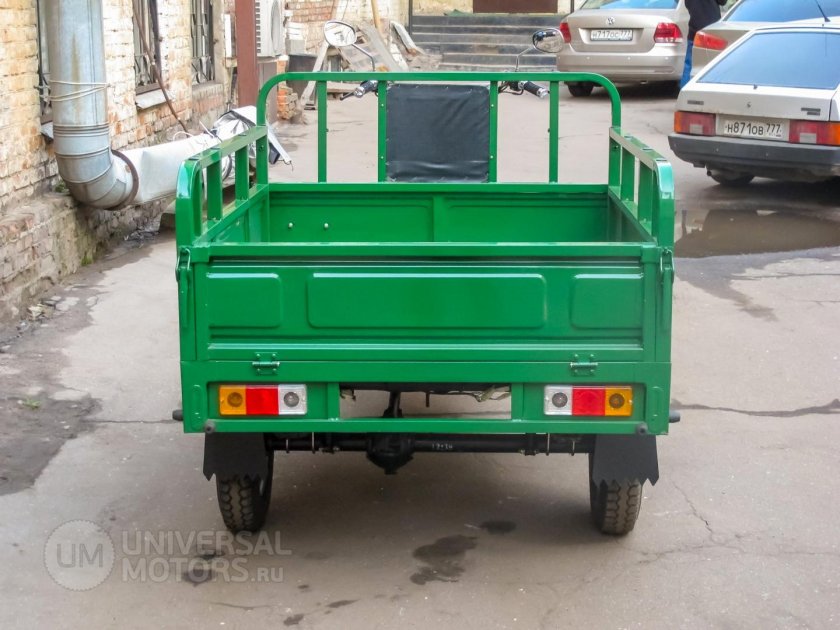 Мотороллер Десна 200 трицикл