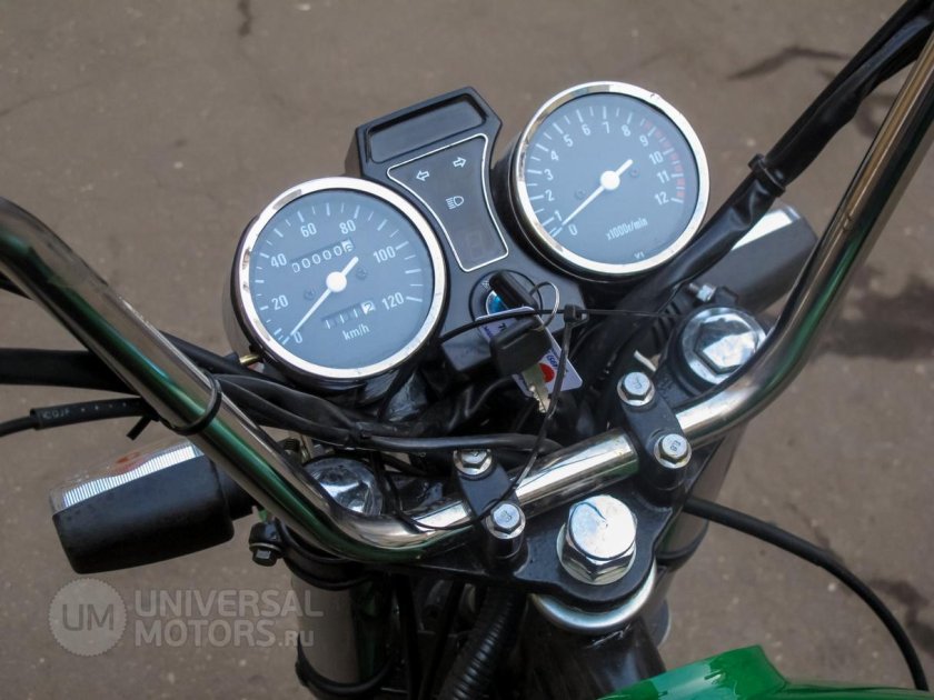 Трицикл stels Десна 200