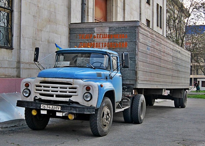 ЗИЛ 4415 тягач