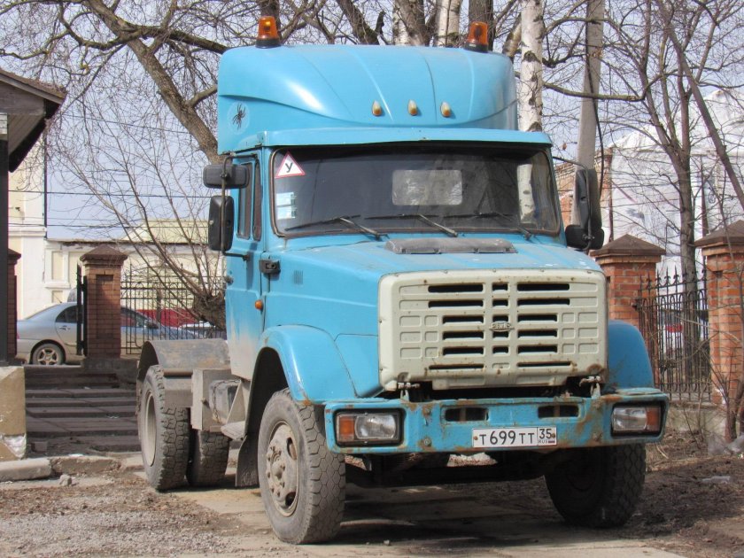 ЗИЛ 4421 седельный